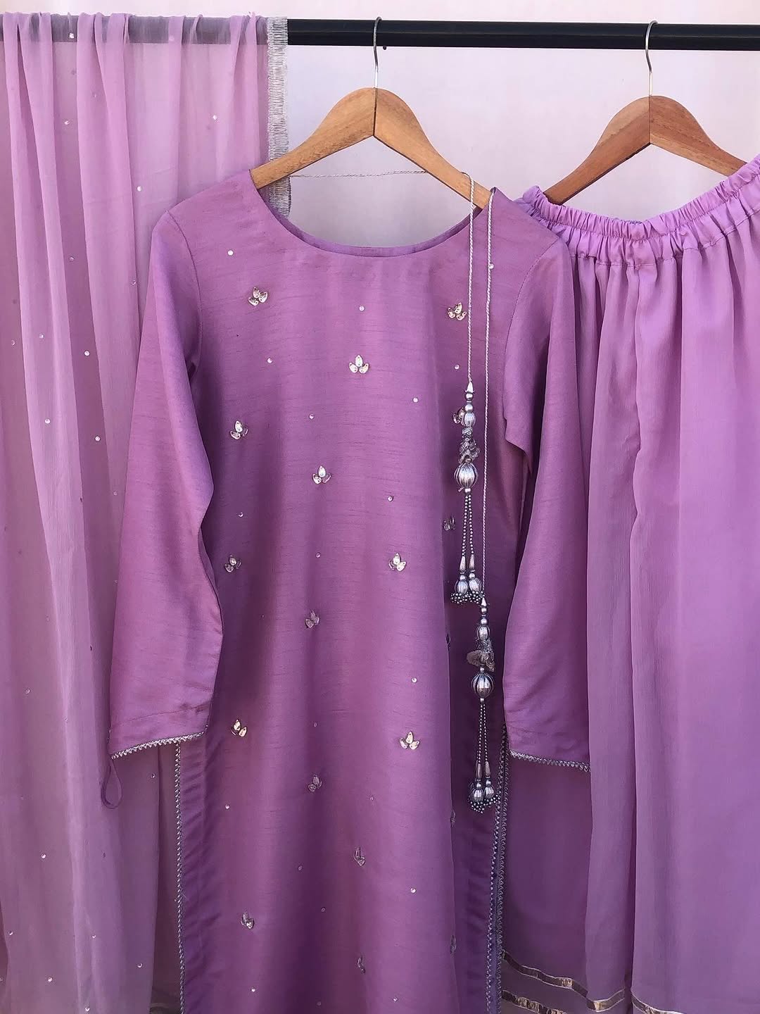 PALE_PURPLE