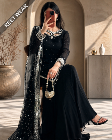 BANEEN BLACK