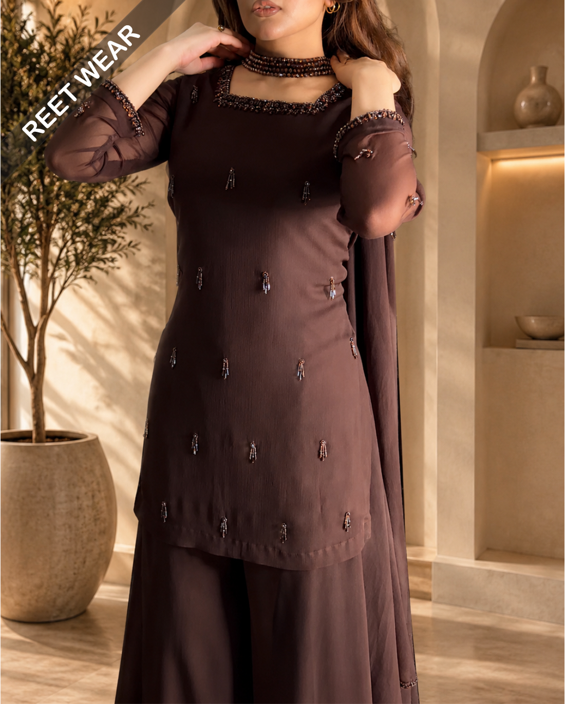 DARK BROWN