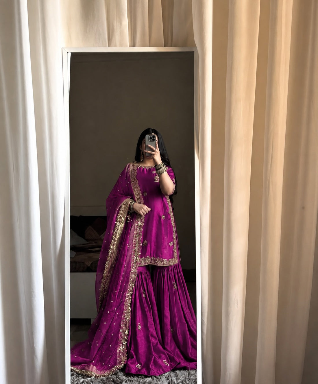 MAGENTA