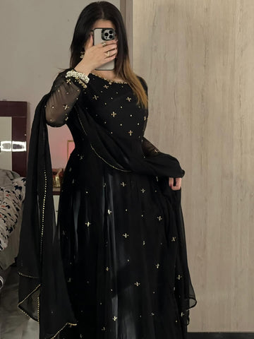 BLACK_MAXY